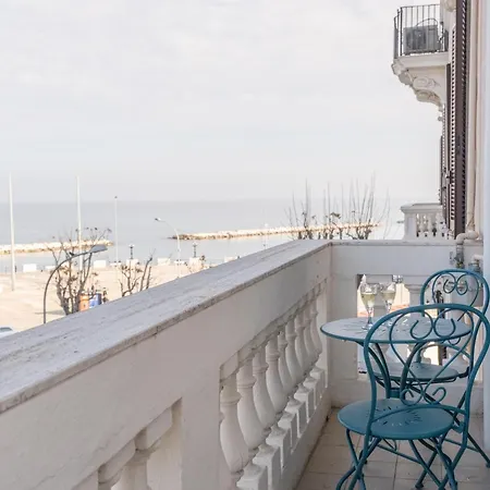 Sea View Apartamento *