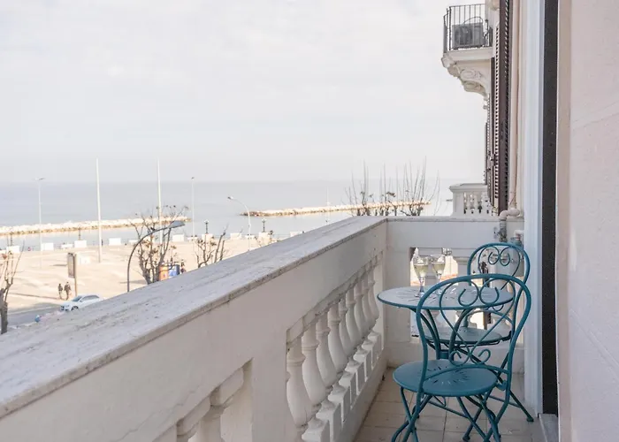 Sea View Apartament *